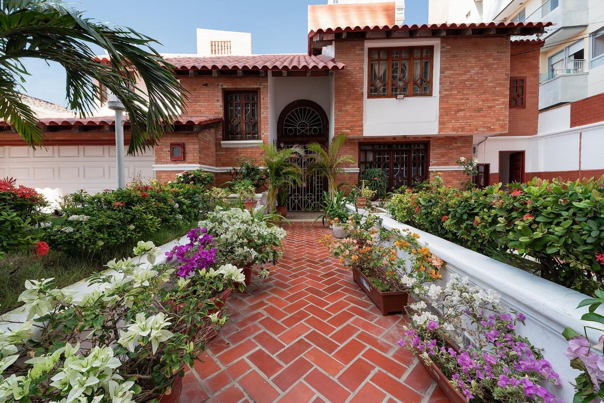 Villa Santos Apartaestudios Barranquilla  Exteriör bild