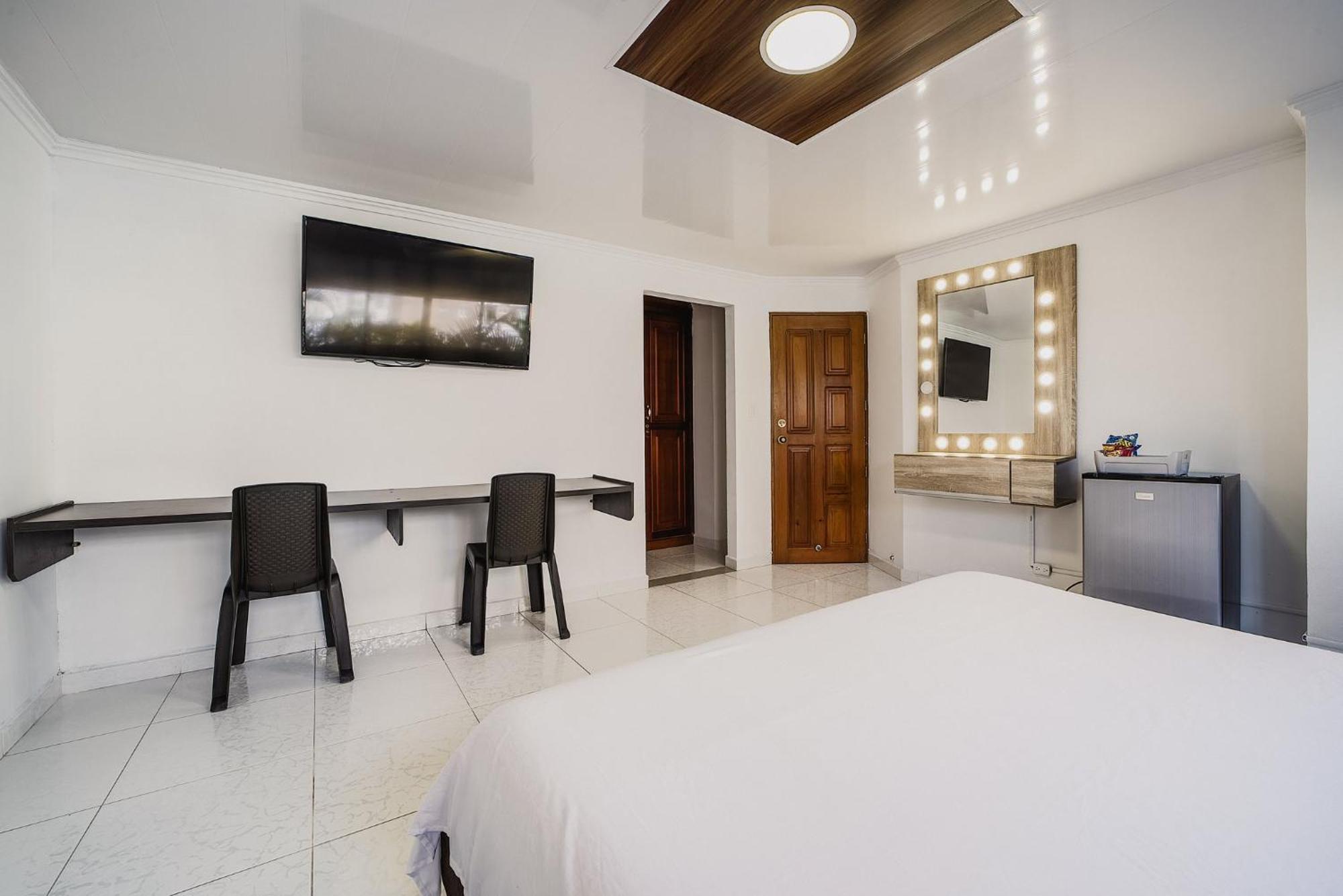 Villa Santos Apartaestudios Barranquilla  Exteriör bild