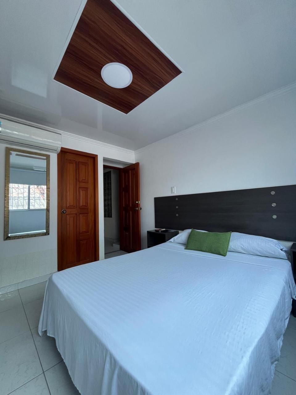 Villa Santos Apartaestudios Barranquilla  Exteriör bild