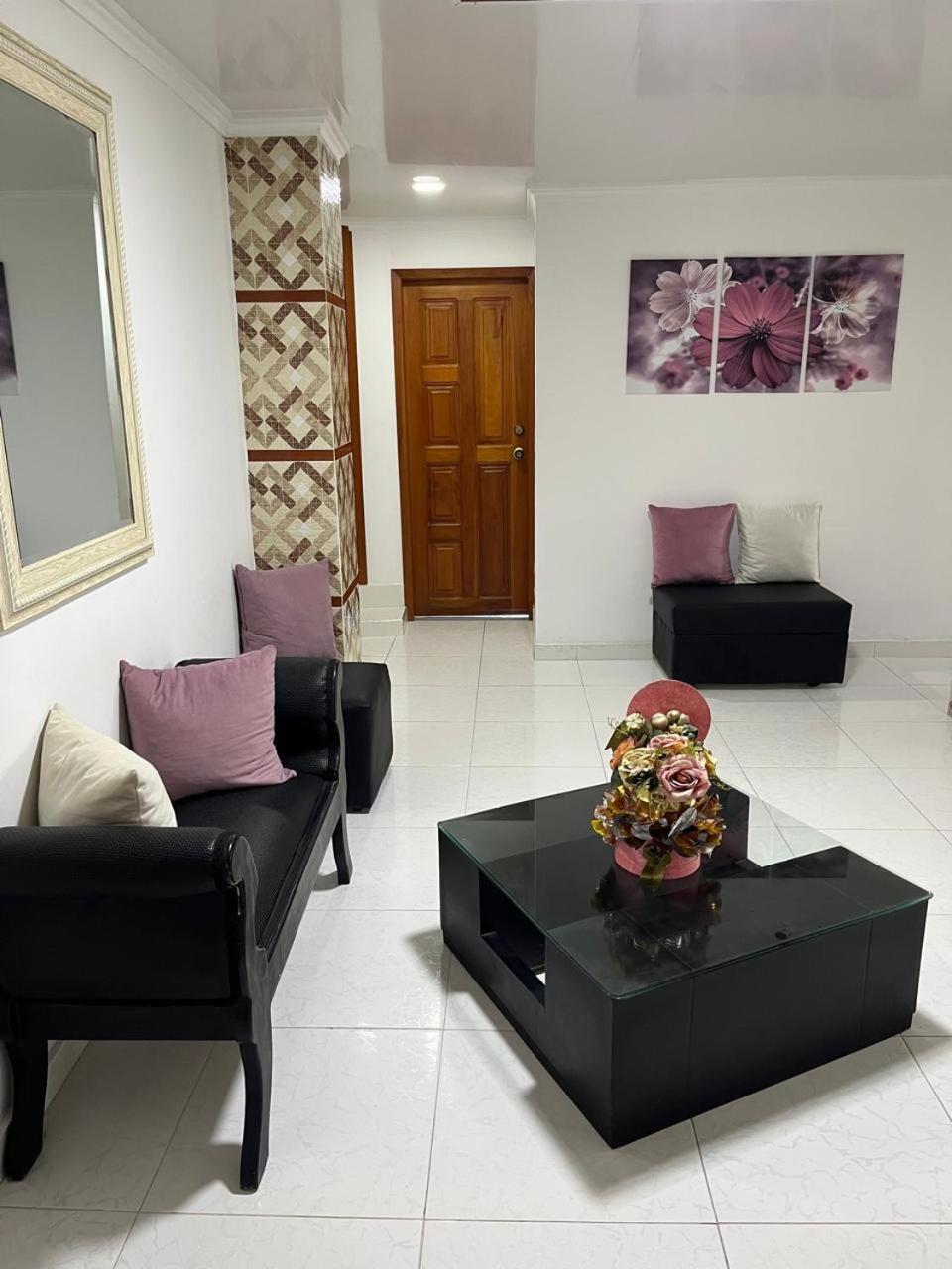 Villa Santos Apartaestudios Barranquilla  Exteriör bild
